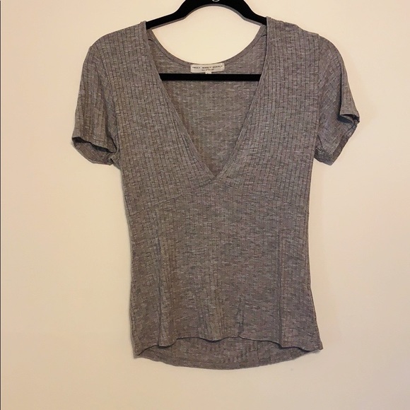 NEVER WORN form fitting v-neck - Picture 1 of 2